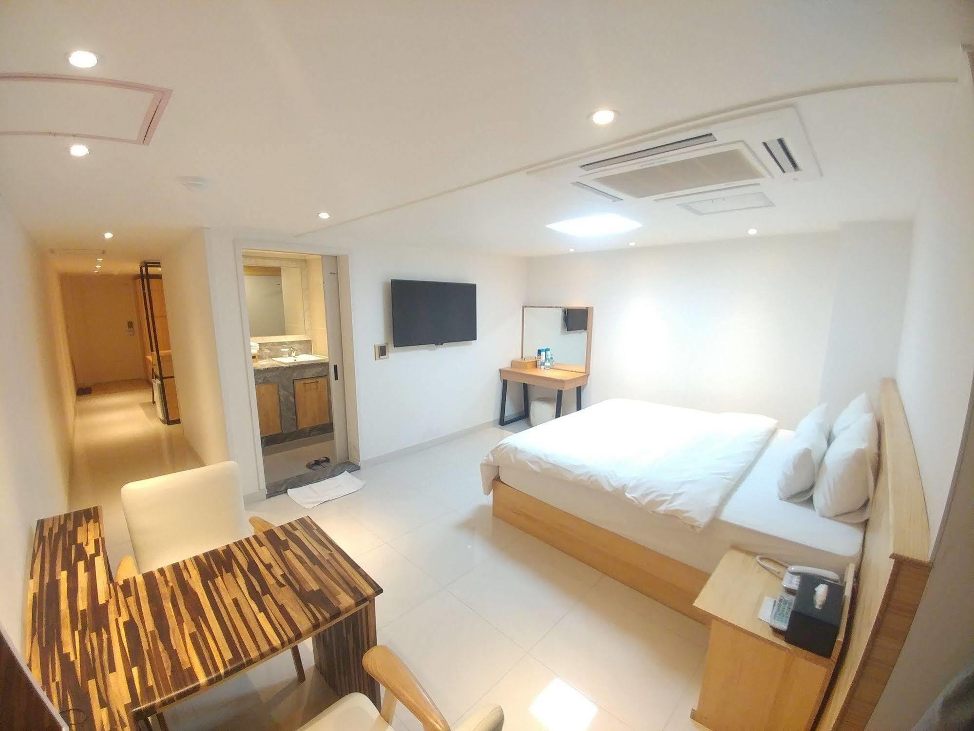 I.Y Hotel Suwon Eksteriør bilde