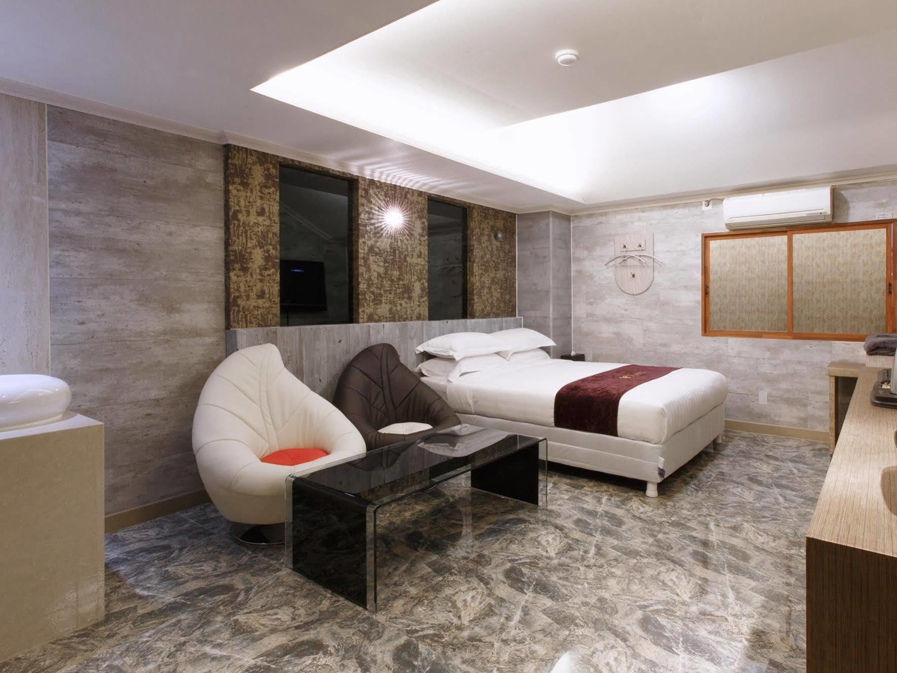I.Y Hotel Suwon Eksteriør bilde