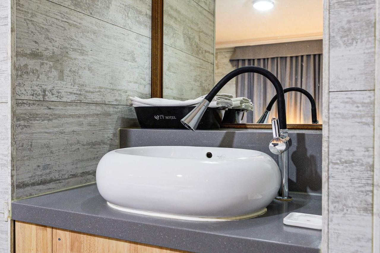I.Y Hotel Suwon Eksteriør bilde